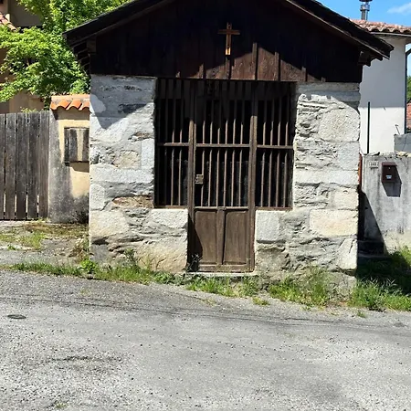 Maison De à Casa de Férias Salechan